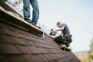 Local Roofers in Safeco Plaza, WA